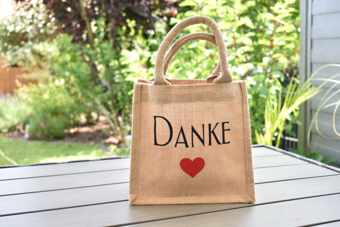 Personalisierbare Geschenktasche mit der Aufschrift "Danke", Naturell