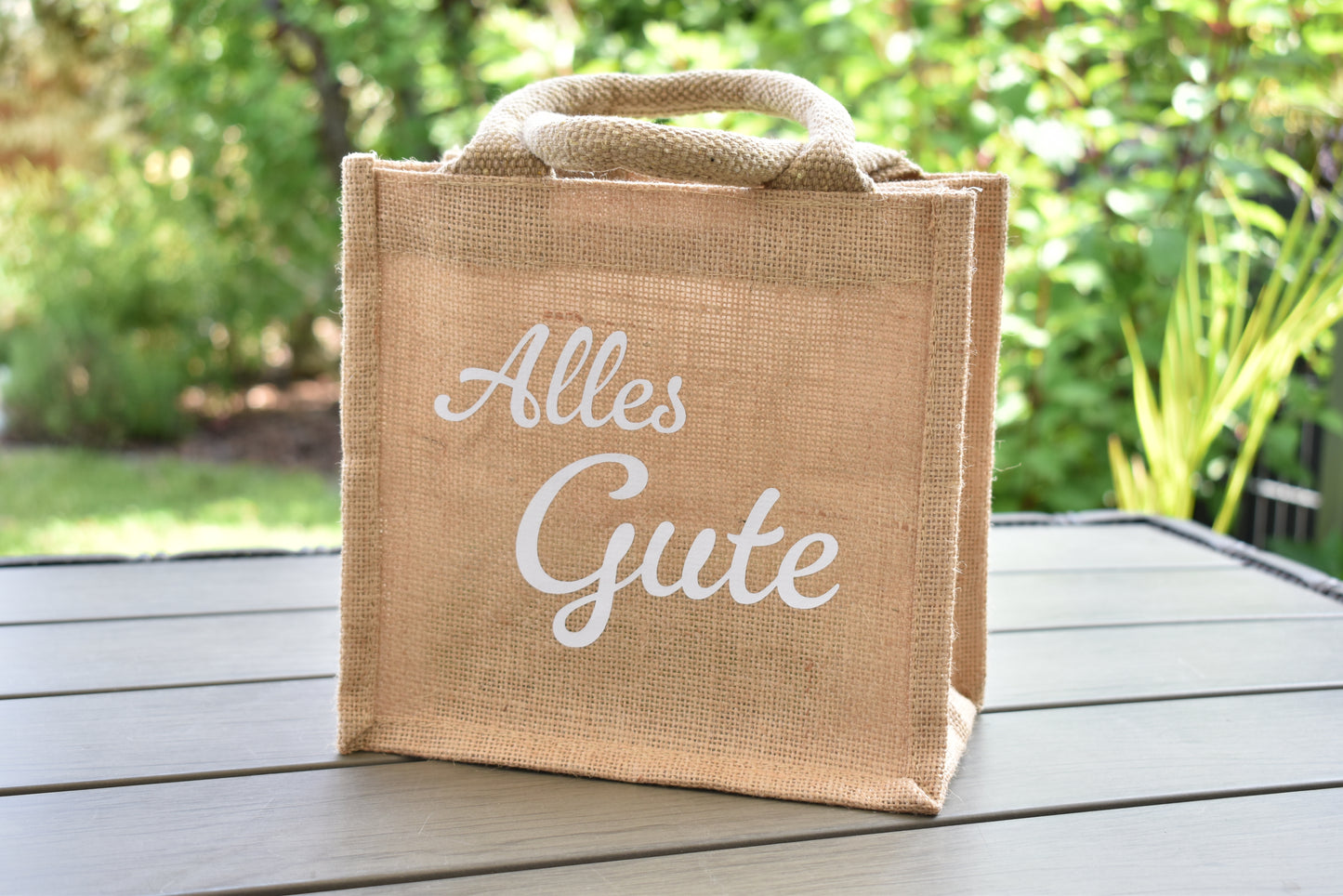 Personalisierbare Geschenktasche mit der Aufschrift "Alles Gute", Naturell