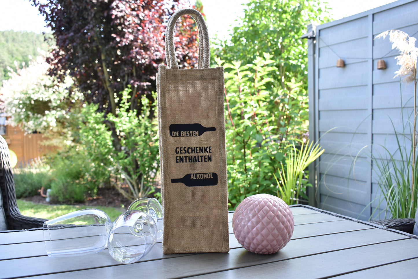 Flaschentasche zum Verschenken mit dem Spruch " Die besten Geschenke enthalten Alkohol", Tasche mit Goldschimmer